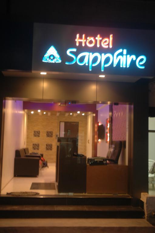 Hotel Sapphire Junagadh Dış mekan fotoğraf